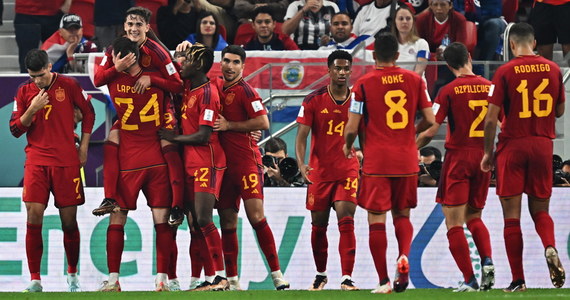 Niesamowity przebieg miało spotkanie Hiszpanii z Kostaryką w grupie E piłkarskich mistrzostw świata w Katarze. Keylor Navas aż siedem razy wyciągał piłkę z własnej bramki. Zaczęło się trafieniem w 11. minucie Daniego Olmo, a zakończyło golem Alvaro Moraty w doliczonym czasie gry. Podopieczni Luisa Enrique pokazali futbol atrakcyjny, ale przede wszystkim niezwykle skuteczny.