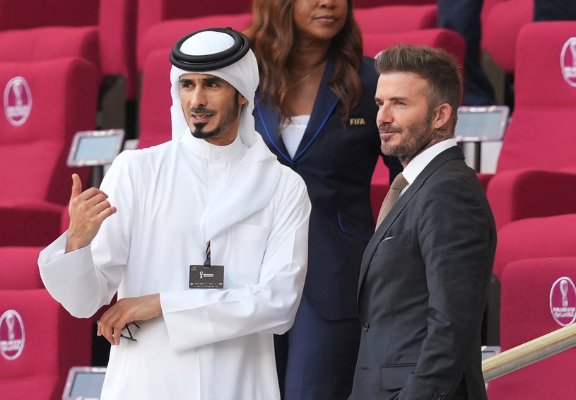 Will Young, ceniony brytyjski wokalista, zwycięzca pierwszego "Idola" oraz zadeklarowany gej, zaapelował do Davida Beckhama, aby zarobione pieniądze dzięki współpracy z Katarem, przekazał na organizacje wspierające LGBTQ+.