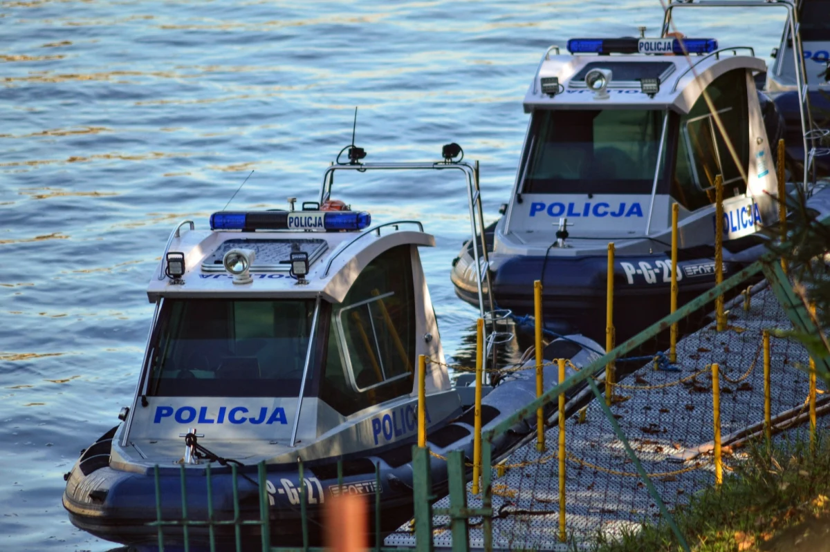 Prokurator planuje powołanie biegłego do oceny stanu technicznego silnika barki. Do prokuratury jeszcze nie wpłynęły opinie po przeprowadzonych sekcjach zwłok ofiar katastrofy Galara Gdańskiego I na Kanale Kaszubskim, podczas której zginęły cztery osoby.
