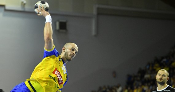 Piłkarze ręczni Łomży Industrii Kielce wygrali we własnej hali z norweskim Elverum Handball 37:33 (21:17) w meczu siódmej kolejki Ligi Mistrzów. To szóste zwycięstwo polskiej drużyny w tych rozgrywkach.