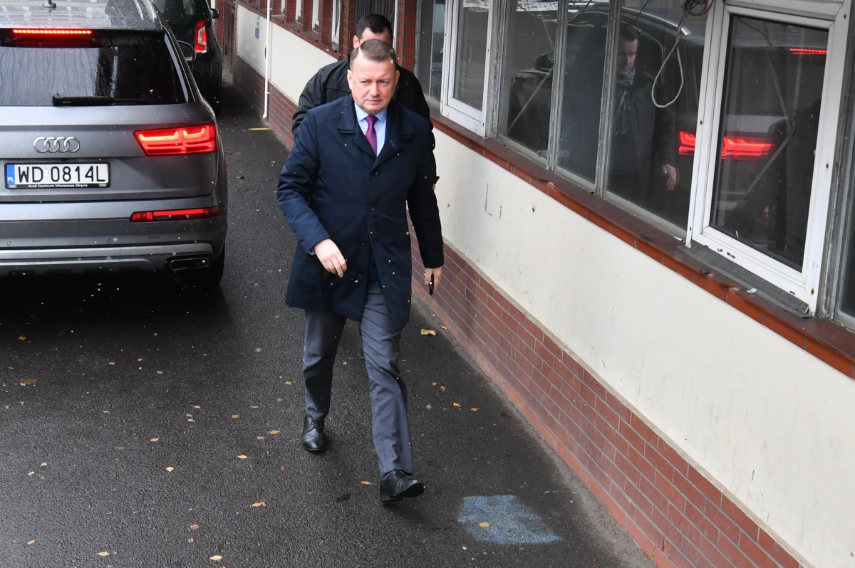 Minister obrony Mariusz Błaszczak broni swojej propozycji i wciąż przekonuje, że niemieckie Patrioty powinny być rozlokowane w zachodniej Ukrainie. Wtedy będą skuteczniej chroniły także wschodniej Polski - sugeruje szef MON. 