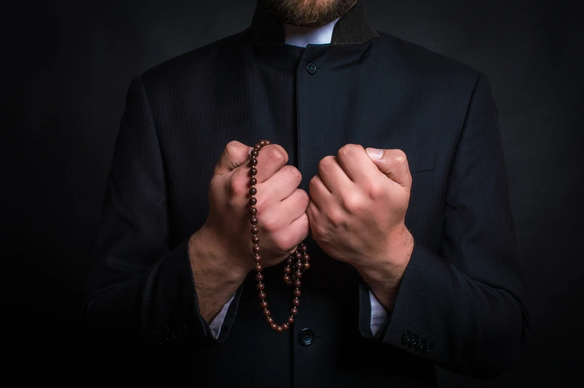 ​Piotr A. był w dzieciństwie molestowany przez ówczesnego proboszcza z wielkopolskich Wojnowic. W piątek ruszył proces cywilny, w którym mężczyzna domaga się 1 mln zł od archidiecezji poznańskiej. Sprawa toczyć się będzie przy drzwiach zamkniętych.