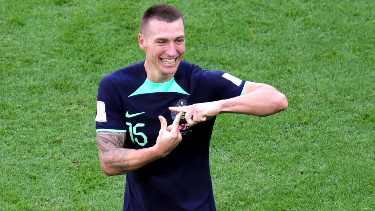 Na rozpoczęcie drugiej serii gier w grupie D reprezentacja Australii pokonała Tunezję 1:0. Decydującego gola w 23. minucie strzelił Mitchell Duke. Podopieczni Grahama Arnolda zachowali tym samym szanse na awans do fazy pucharowej mistrzostw świata w Katarze.