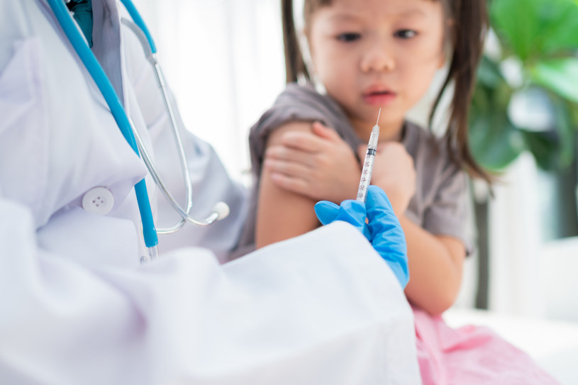 Jak wynika z raportu opublikowanego przez Światową Organizację Zdrowia (WHO) i amerykańskie Centers for Disease Control and Prevention (CDC), rekordowa liczba niemal 40 mln dzieci nie przyjęła w ubiegłym roku szczepionki przeciwko odrze. 
