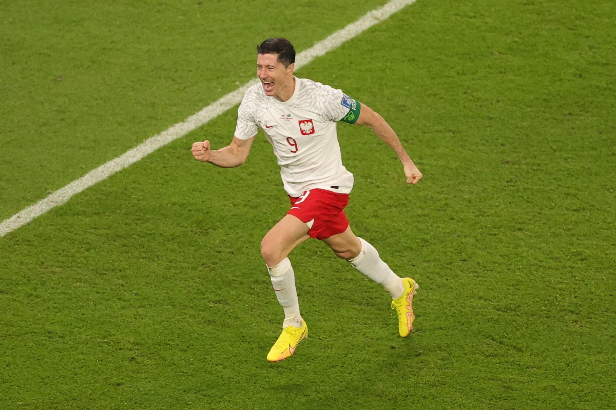 "Mimo pierwszego gola, przy którym asystowałem, to jednak zdobycie bramki w mundialu jest dla napastnika spełnieniem marzeń" - powiedział Robert Lewandowski po zwycięstwie 2:0 z Arabią Saudyjską na mundialu w Katarze.