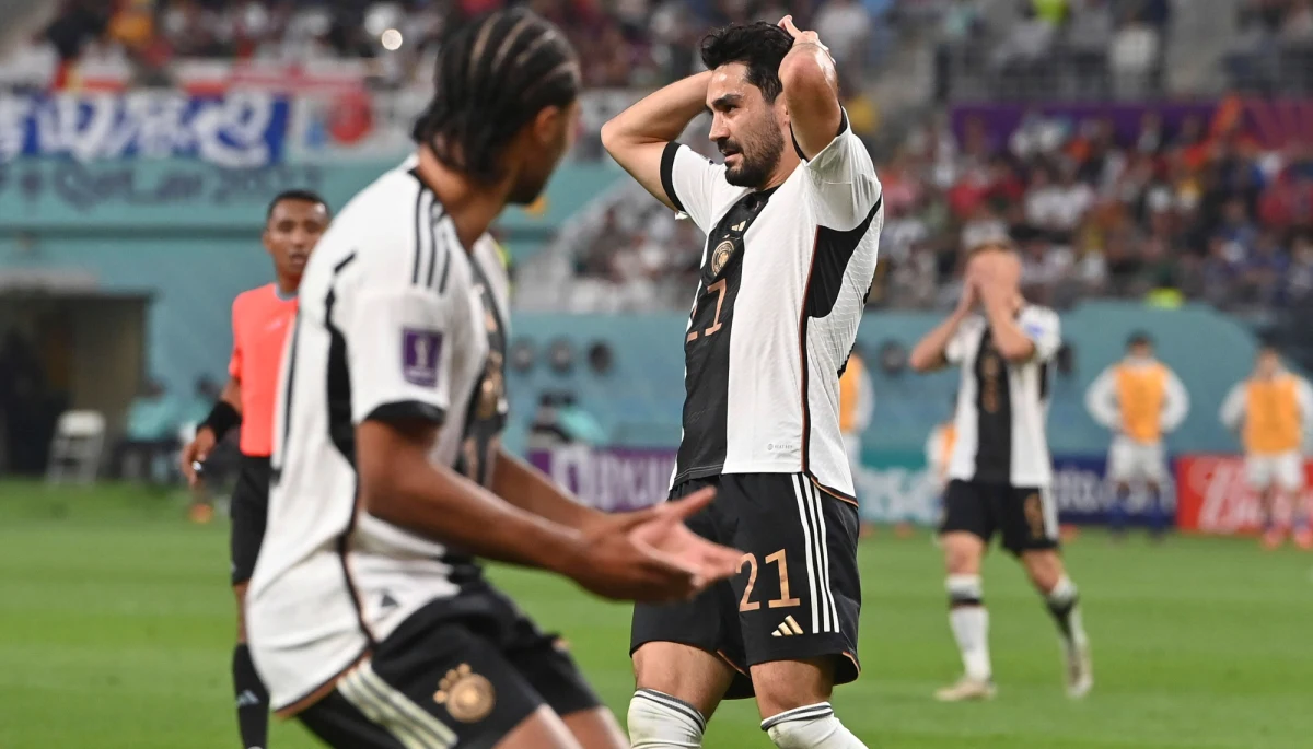 Niedziela na mistrzostwach świata w Katarze stoi pod znakiem hitowego starcia Hiszpanii z Niemcami. Podopieczni Hansiego Flicka mogą się pożegnać z turniejem, a warunkiem jest ich porażka z graczami z Półwyspu Iberyjskiego oraz co najmniej punkt Japonii w meczu z Kostaryką. Dziś ponadto odbędą się dwa mecze w grupie F - Belgia zagra z Maroko, a Chorwacja z Kanadą.