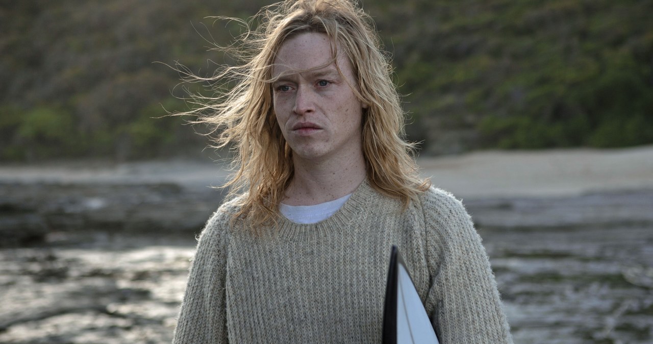 Caleb Landry Jones to jeden z najbardziej obiecujących aktorów młodego pokolenia. Jim Jarmusch, Sean Baker, czy Jordan Peele to tylko niektórzy z amerykańskich reżyserów ceniących sobie aktorski talent Caleba. Za rolę we wchodzącym do kin 2 grudnia "Nitram" Justina Kurzela otrzymał nagrodę dla najlepszego aktora festiwalu w Cannes.