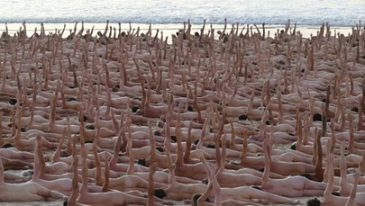 Tysiące osób nago na plaży w Australii. Szczytny cel akcji