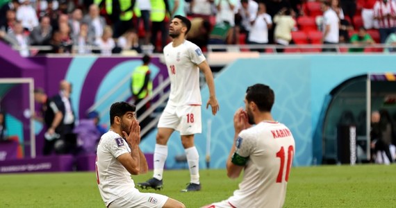 Już w środę Irańczycy powalczą z Amerykanami o awans do 1/8 finału piłkarskich mistrzostw świata. Choć do rozpoczęcia spotkania zostało jeszcze trochę czasu, to emocje po obu stronach już są na wysokim poziomie.
