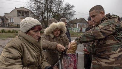 "To jedyny sposób, żeby przeżyć". Ukraiński fotoreporter o życiu bez prądu 