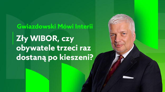 - Pretekst do rozmowy o pieniądzach dał mi Sąd Okręgowy w Katowicach. Zajmuje się on pozwem o stwierdzenie nieważności umowy kredytowej, i to bynajmniej nie we frankach, tylko takiej, w której odsetki liczy się według wskaźnika WIBOR – mówi Robert Gwiazdowski w autorskim videocaście „Gwiazdowski mówi Interii”. - Na razie (sąd – red.) wydał postanowienie. W tym postanowieniu to on nie rozstrzygnął czy ten WIBOR to jest abuzywny, czy nie jest abuzywny; powiedział tylko, że na czas trwania procesu to kredytobiorca może płacić bez odsetek raty. Tu wracamy do podstawowego problemu: skąd się biorą pieniądze – dodaje. 