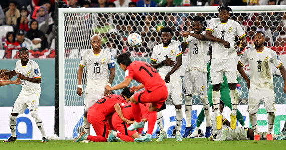 Kapitalny spektakl zaserwowali nam piłkarze reprezentacji Korei Południowej i Ghany podczas mistrzostw świata w Katarze. Spotkanie miało wiele zwrotów akcji - Ghańczycy prowadzili dwiema bramkami, ale w drugiej części gry, w odstępie zaledwie trzech minut, Koreańczycy zdołali doprowadzić do wyrównania. Piłkarze z Afryki zadali decydujący cios w 68. minucie i zwyciężyli 3:2.
