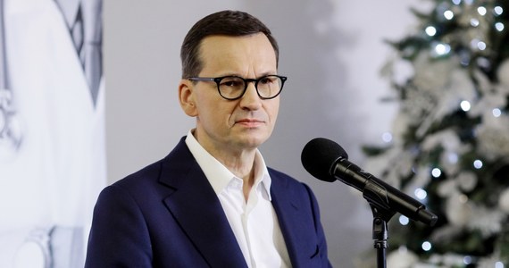 Premier Mateusz Morawiecki powiedział, że Polska rozważy wariant przyjęcia niemieckich zestawów Patriot, jeśli Niemcy nie przekażą ich Ukrainie. "Rozważymy taki wariant oczywiście, ale zwracamy uwagę na to, że przecież nikt nie chce pozyskiwać sprzętu po to, by on stał" - zaznaczył.