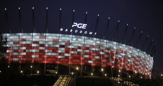 Na Stadion Narodowy dotarł już bypass, który zabezpieczy uszkodzony element konstrukcji dachu. Montaż ruszy na dniach i potrwa od jednego do trzech tygodni - poinformowała rzeczniczka PGE Narodowego Małgorzata Bajer.