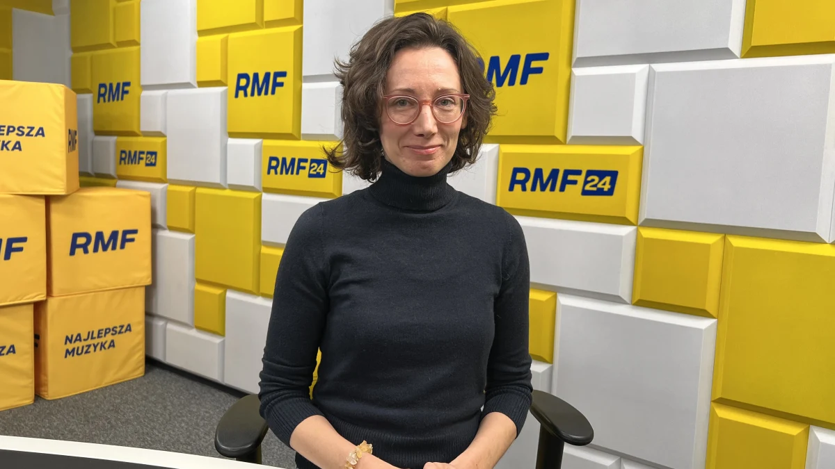 "Minister chciała poprawić swoje notowania. Po Przewodowie zobaczyła okienko na poprawę relacji z Polską" - mówiła w Porannej rozmowie w RMF FM Justyna Gotkowska - wicedyrektorka Ośrodka Studiów Wschodnich, pytana o złożoną przez szefową niemieckiego resortu obrony Christine Lambrecht ofertę dot. przekazania Polsce baterii Patriot. "Kontroferta polska została w Niemczech źle zrozumiana. Początkowo zrozumiano ją jako ofertę wysłania niemieckich baterii Patriot na Ukrainę wraz z niemieckimi żołnierzami, co oznaczałoby de facto udział NATO w konflikcie, co jest dla Niemców nieakceptowalne. Dla całego NATO jest to również nieakceptowalne" - dodała. 