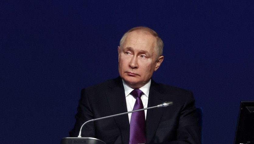 Examination of Vladimir Putin.  Experts noticed one important thing