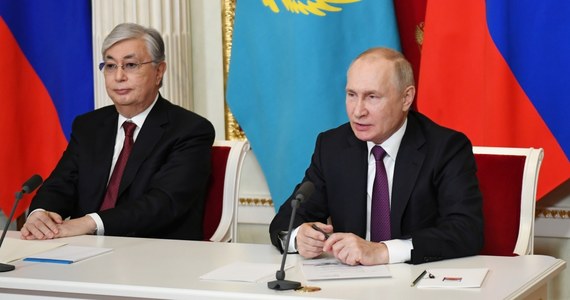 ​Prezydent Rosji Władimir Putin zaproponował stworzenie "trójstronnej unii gazowej" z Kazachstanem i Uzbekistanem. Chodzi między innymi o rozbudowę infrastruktury, by błękitne paliwo mogło spokojnie płynąć do krajów Azji Środkowej oraz Chin. 