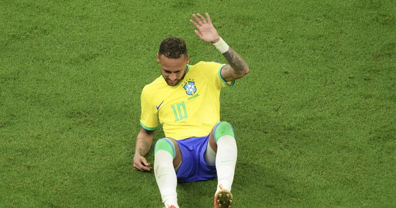 ​Z powodu kontuzji prawej kostki brazylijski napastnik Neymar nie wystąpi w piątek w ostatnim meczu fazy grupowej piłkarskich mistrzostw świata z Kamerunem - potwierdził lekarz południowoamerykańskiej reprezentacji Rodrigo Lasmar.