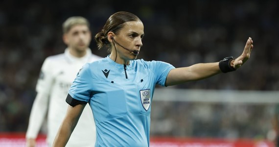 Stephanie Frappart będzie sędzią głównym czwartkowego meczu Niemcy - Kostaryka. 38-latka będzie pierwszą kobietą w historii, która poprowadzi mecz piłkarskich mistrzostw świata. 