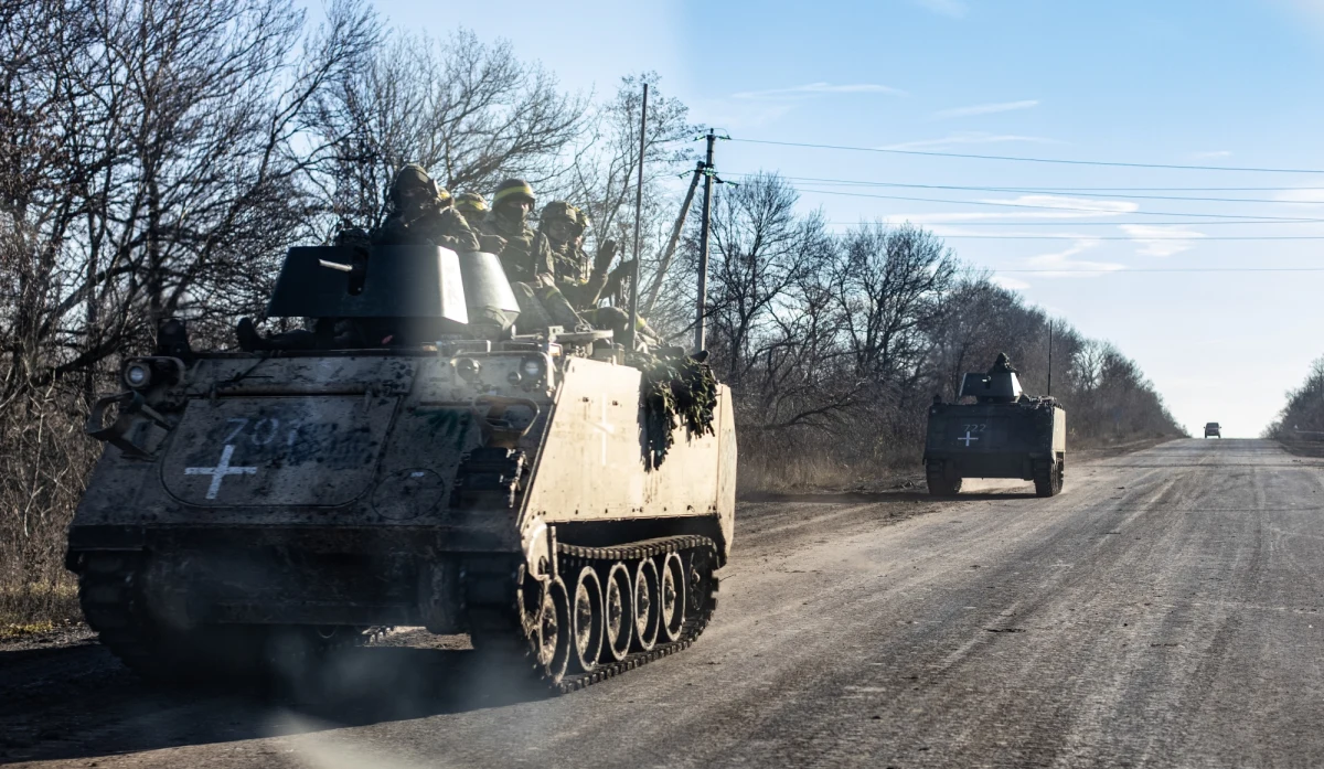 Rosyjskie dowództwo zrezygnowało z wysyłania na front batalionowych grup taktycznych. Musi polegać na tworzonych ad hoc formacjach złożonych z rezerwistów - pisze amerykański Instytut Studiów nad Wojną (ISW) w najnowszym raporcie.