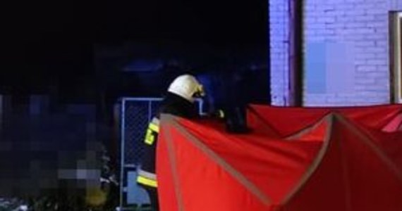 Tragiczny wypadek w gminie Jabłoń na Lubelszczyźnie. 45-latek, który czyścił przewody kominowe w budynku wielorodzinnym spadł z dachu. Zginął na miejscu.