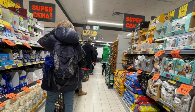 Nowy trend w polskich dyskontach. Biedronka i Lidl komentują