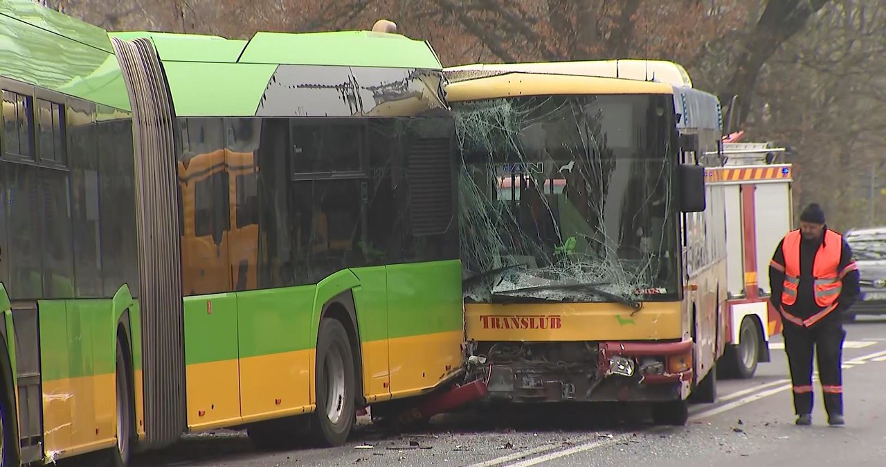 Poznań Wypadek Dwóch Autobusów I Osobówki Są Ranni Wydarzenia W Interiapl 7760