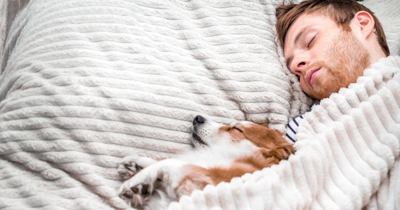 O włos od tragedii. Inteligentne łóżko uratowało mu życie