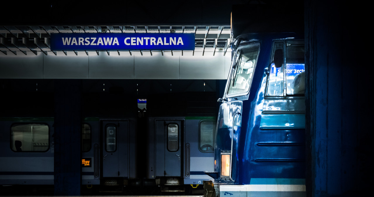 Zmiana, czasu, wpłynie, kursowanie, pociągów, Intercity, nocy, soboty, niedzielę, 2829, października, nastąpi, zmiana, letniego, W środku nocy pociągi w całym kraju staną na godzinę. Jest komunikat PKP