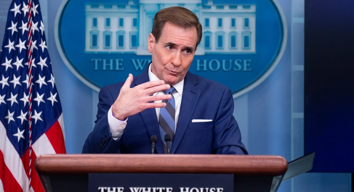 Uznanie Rosji za państwo wspierające terroryzm mogłoby związać ręce społeczności międzynarodowej, jeśli chodzi o znalezienie sposobu na deeskalację - powiedział rzecznik Rady Bezpieczeństwa Narodowego John Kirby. Jak dodał, przeciwko takiemu krokowi opowiadają się też organizacje pomocowe.