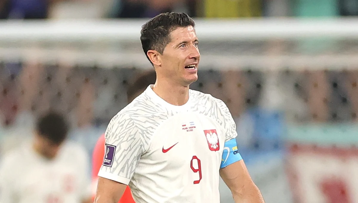 Kapitan Robert Lewandowski przyznał po przegranym 0:2 meczu mistrzostw świata z Argentyną, dającym awans piłkarskiej reprezentacji Polski, że to było dobre przygotowanie do spotkania z Francją w 1/8 finału. "Wkrótce nikt nie będzie patrzył, jak to dzisiaj wyglądało" - dodał.
