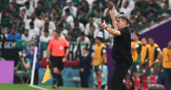 Argentyńczyk Gerardo "Tata" Martino ogłosił, że rezygnuje ze stanowiska selekcjonera reprezentacji Meksyku. Jego zespół "El Tri", mimo wygranej 2:1 z Arabią Saudyjską, został wyeliminowany z mundialu w Katarze. 60-latek prowadził drużynę od 2019 roku.