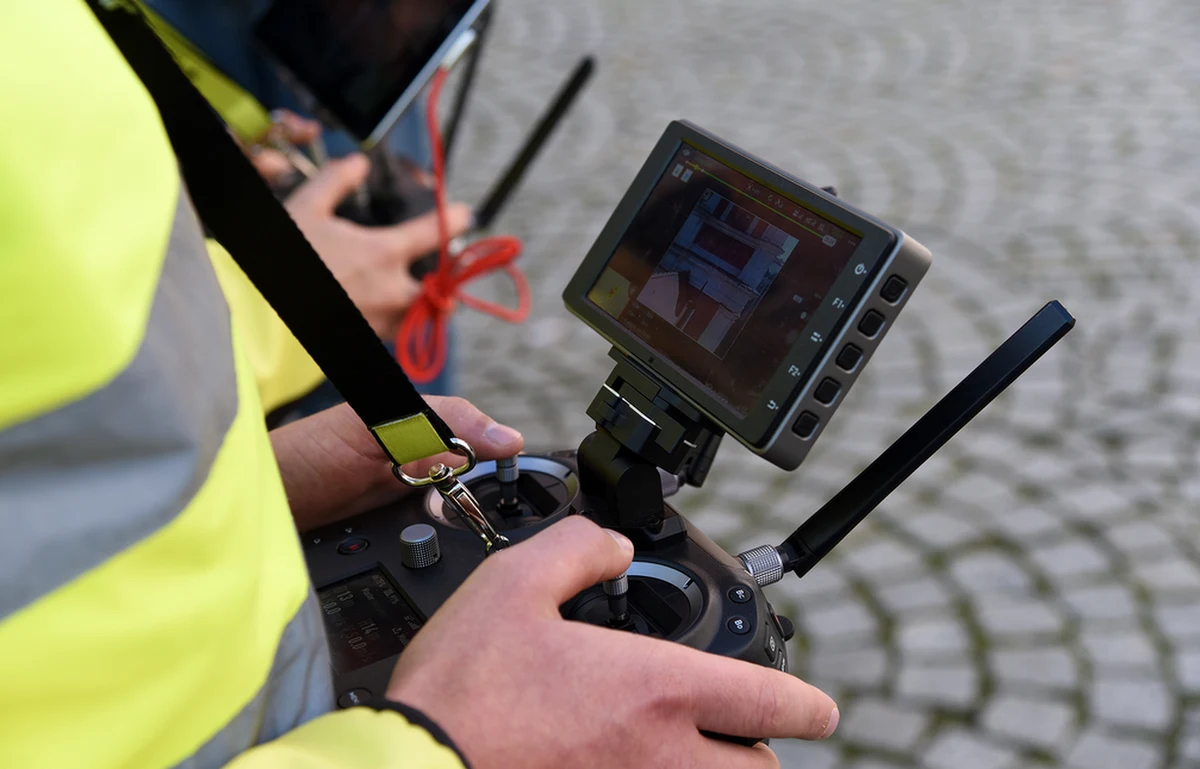 Ponad 230 szczegółowych kontroli kominów i pieców przeprowadzono w ostatnich tygodniach na terenie Poznania - ich bilans to...tylko jeden mandat za palenie niedozwolonym paliwem.