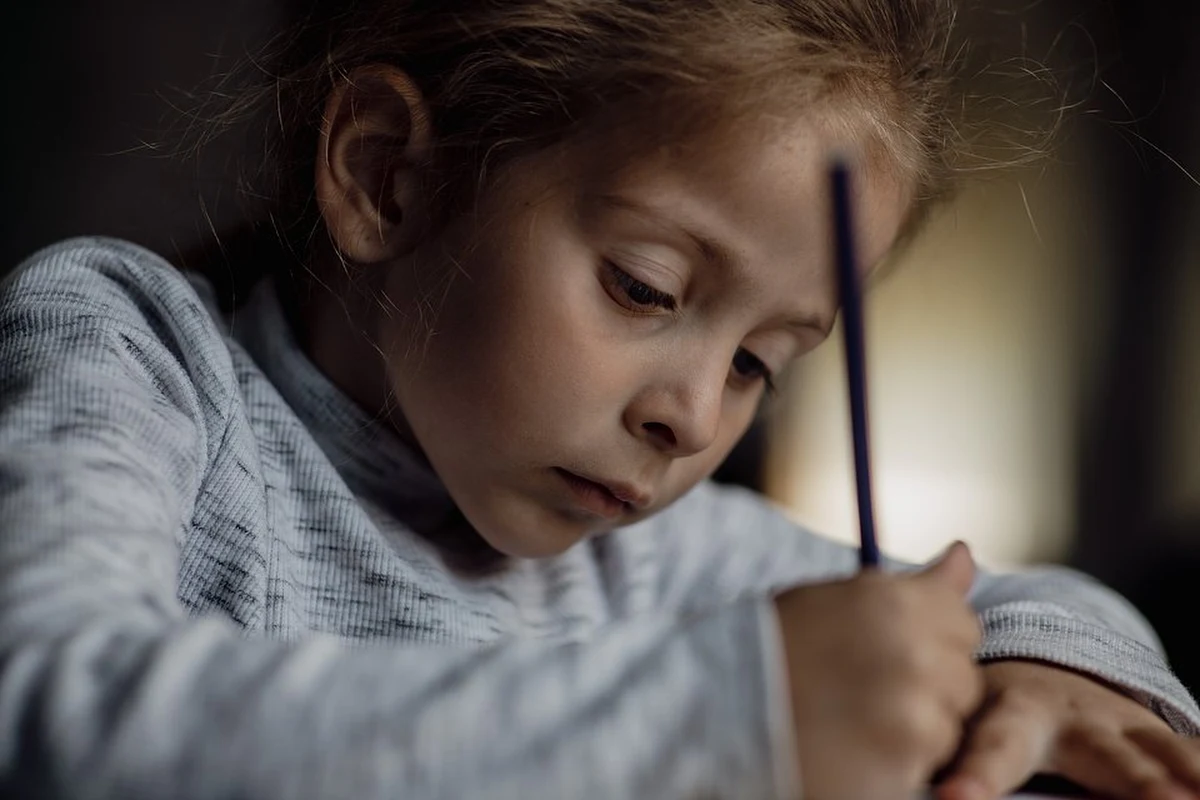 Mamy grudzień, ruszamy więc z wielką świąteczno-mikołajkową akcją w RMF FM. Radio wraz ze swoimi Słuchaczami dołoży swoją "cegiełkę" do czynienia dobra przed świętami. W ramach loterii Świetny Mikołaj przekażemy pieniądze Stowarzyszeniu SOS Wioski Dziecięce. W ubiegłym roku pomagaliśmy ośrodkom psychiatrii dziecięcej.