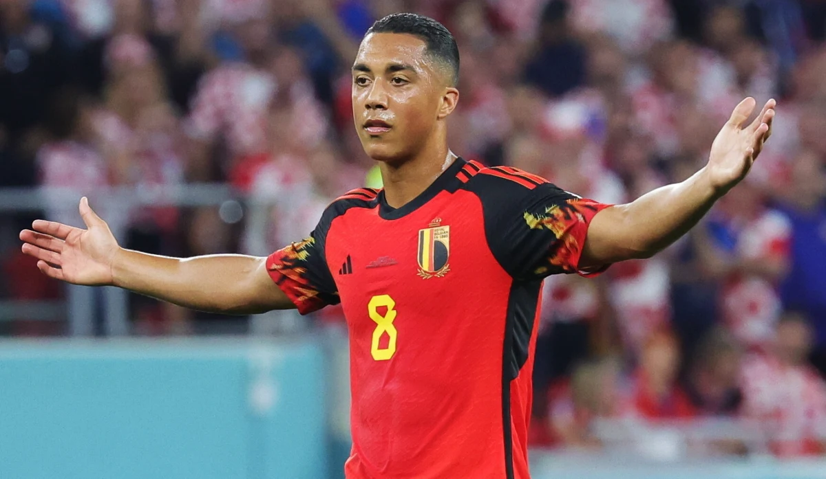 Belgowie zremisowali bezbramkowo z Chorwatami i odpadli z mistrzostw świata w Katarze. To ogromna sensacja, bowiem jeszcze przed turniejem podopieczni Roberto Martineza byli uznawani za jednych z głównych faworytów do zdobycia tytułu. Chorwaci wyszli z grupy na drugim miejscu, za Maroko, które pokonało Kanadę.