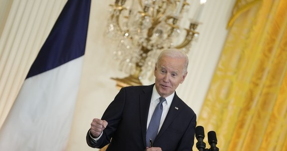 Jestem gotowy spotkać się z Władimirem Putinem, jeśli zdecyduje, że chce zakończyć wojnę na Ukrainie – oświadczył prezydent USA Joe Biden po spotkaniu z prezydentem Francji Emmanuelem Macronem. Dodał jednak, że Putin dotąd nie wykazuje takich oznak, oraz zapewnił, że nie podejmie decyzji bez konsultacji z sojusznikami.