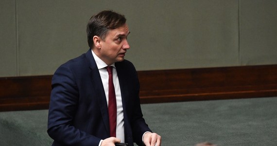 Sejm przyjął wniosek o odrzucenie w całości projektu noweli ustawy o notariacie, której rozwiązania, według Ministerstwa Sprawiedliwości, miały skracać czas oczekiwania na wpis do księgi wieczystej. Za odrzuceniem projektu głosowało 220 posłów, przeciw było 214, nikt nie wstrzymał się od głosu.