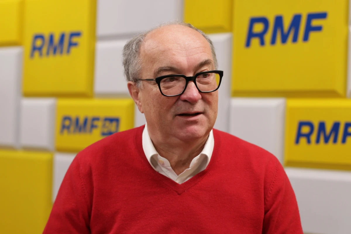 "Na pewno w tej kadencji nikt z Lewicy nie podniesie za tym ręki" - mówił w Porannej rozmowie w RMF FM wicemarszałek Sejmu, Włodzimierz Czarzasty, pytany o projekt PiS-u dotyczący ograniczenia immunitetu parlamentarzystów i sędziów. Odniósł się także do swojego postulatu przyznania Polsce 500 euro miesięcznie na każdego Ukraińca. "To jest skandal, że Komisja Europejska tego nie robi" - podkreślił.