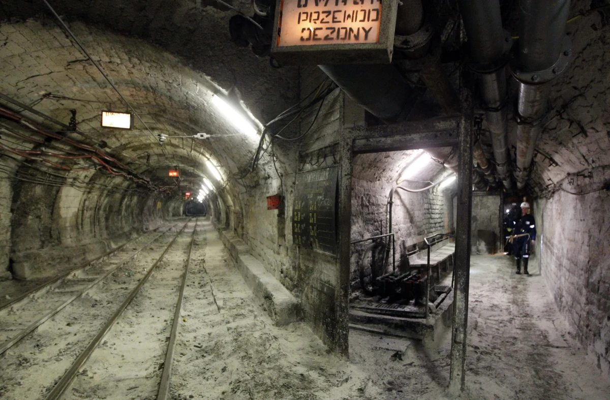 5 górników zostało poszkodowanych w wyniku wstrząsu w kopalni Staszic-Wujek w Katowicach. 