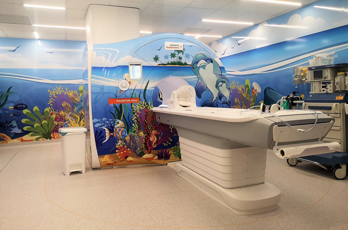 Prawie trzykrotnie większa powierzchnia Oddziału Klinicznego Onkologii i Hematologii Dziecięcej, zakup nowego sprzętu, usunięcie barier architektonicznych dla pacjentów - to udało się zrobić w ostatnich miesiącach w Wojewódzkim Specjalistycznym Szpitalu Dziecięcym w Olsztynie. Oficjalna prezentacja nowości odbędzie się w poniedziałek.