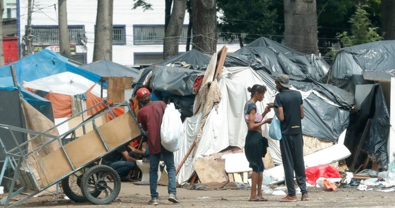 Ponad 62 miliony mieszkańców Brazylii, czyli prawie co trzeci obywatel tego kraju, żyje na skraju ubóstwa - wynika z opublikowanego w piątek raportu Brazylijskiego Instytutu Geografii i Statystyki (IBGE). 