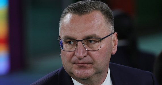 "Słabe strony Francji? Szukałem i... nie znalazłem" - przyznał trener piłkarskiej reprezentacji Polski Czesław Michniewicz przed niedzielnym meczem z tym zespołem w 1/8 finału w mistrzostwach świata w Katarze. Jak jednak dodał, trzeba jednak zmusić rywali do popełnienia błędów.