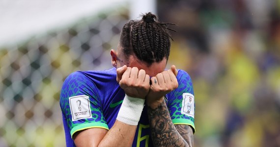 Brazylijscy piłkarze Gabriel Jesus i Alex Telles, którzy doznali kontuzji w przegranym 0:1 meczu z Kamerunem, nie zagrają już do końca mundialu - ogłosił sztab szkoleniowy zespołu. "Canarinhos" w poniedziałek w 1/8 finału zmierzą się z Koreą Płd.