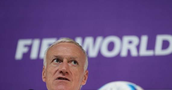 Francuscy piłkarze muszą odcinać od piłek Roberta Lewandowskiego - ostrzegł selekcjoner reprezentacji mistrzów świata Didier Deschamps przed niedzielnym meczem 1/8 finału mundialu w Katarze, w którym rekord występów "Trójkolorowych" ma wyrównać bramkarz Hugo Lloris.