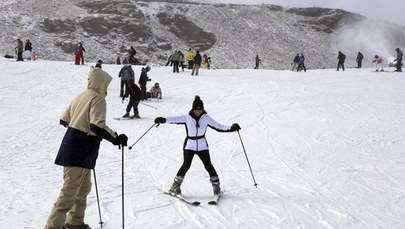 Droższe karnety i wolniejsze wyciągi: Sezon narciarski mierzy się z inflacją