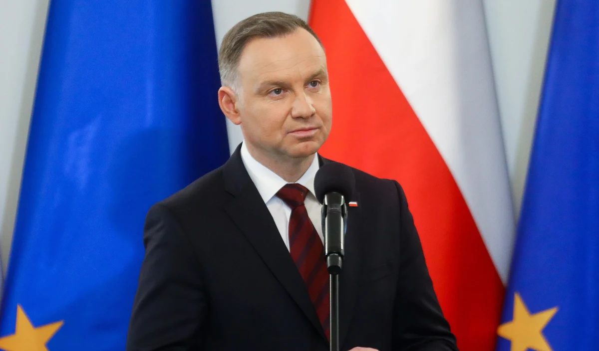 Polacy ratujący Żydów podczas okupacji są naszymi narodowymi bohaterami na równi z obrońcami RP i żołnierzami AK - napisał prezydent Andrzej Duda w liście z okazji 80. rocznicy powstania Rady Pomocy Żydom. 