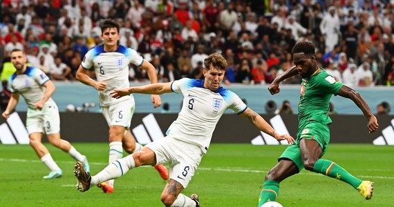 Anglicy odnieśli zdecydowane zwycięstwo w meczu 1/8 finału mistrzostw świata. Po bramkach Hendersona, Kane'a i Saki podopieczni meldują się w ćwierćfinale, gdzie ich następnym przeciwnikiem będzie Francja. Mecz o półfinał: Francja - Anglia już w sobotę. 