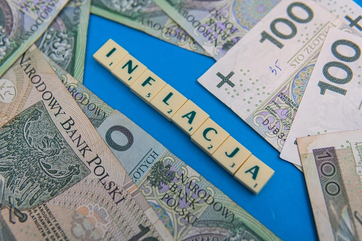 ​Inflacja nie powiedziała jeszcze ostatniego słowa. Ekonomiści ostrzegają, że 20 proc. inflacji jest nadal realne. Zwłaszcza, że świąteczna aktywność zakupowa to turbo dopalacz wzrostu cen.