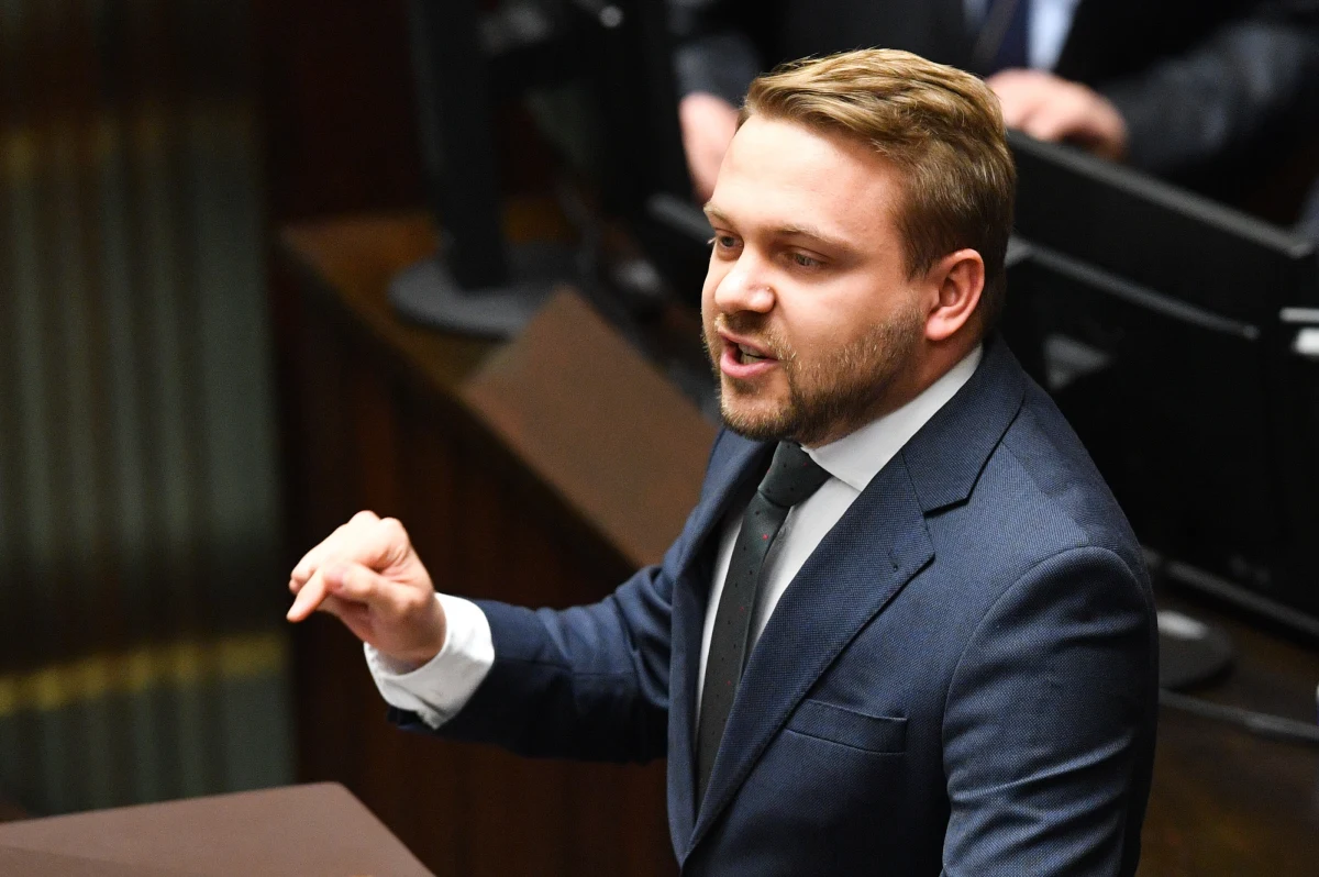 Jacek Ozdoba z Solidarnej Polski jeszcze dziś straci większość kompetencji, które ma w Ministerstwie Klimatu i Środowiska - dowiedział się nieoficjalnie reporter RMF FM. 