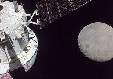 Kapsuła Orion dokonała najbliższego przelotu nad powierzchnią Księżyca